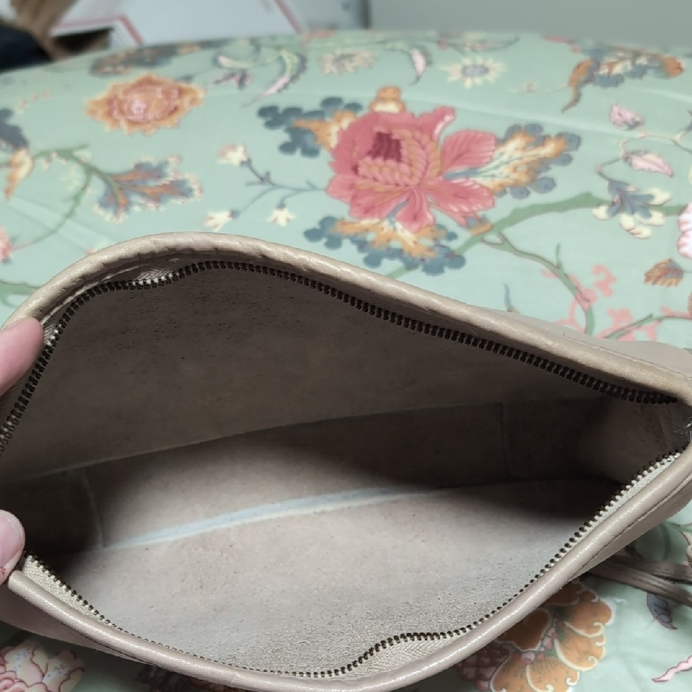Vintage Putty/Greige Real Leather Shoulder Bag - Picture 11 of 14